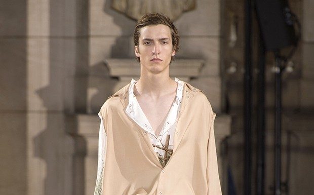Paris Fashion Week 2017: da Maison Margiela in mostra il passato PFW Maison Margiela Spring Summer 2017 Menswear Collection