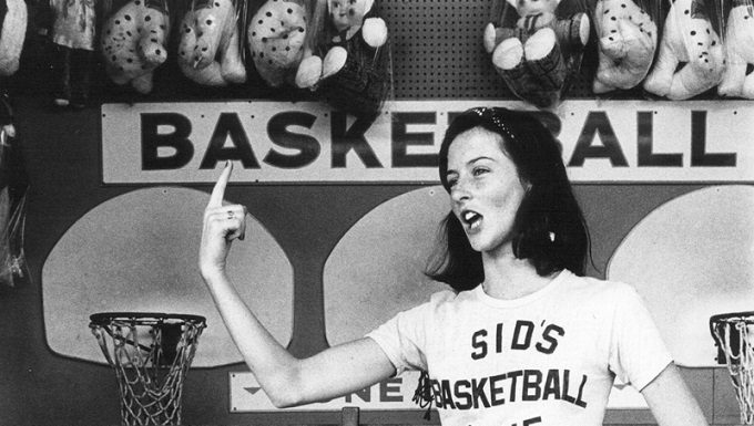 Hardhitta Gallery present the first Exhibition of Arlene Gottfried in Los Angeles © Arlene Gottfried_Sid's Basketball Game, NY, 1970