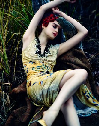 Rhiannon McConnell & Cece Yost for Vogue Brazil by Hao Zeng
