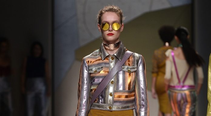 Elegantly Pop, la donna Trussardi per la prossima estate Trussardi womens SS17 show