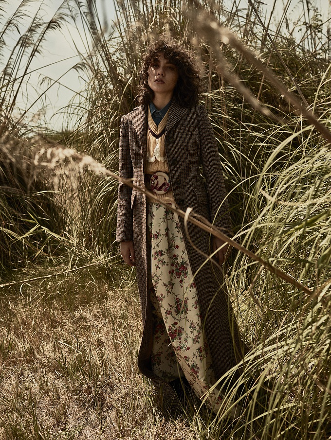 Steffy Argelich photographed by Tomás de la Fuente for TELVA