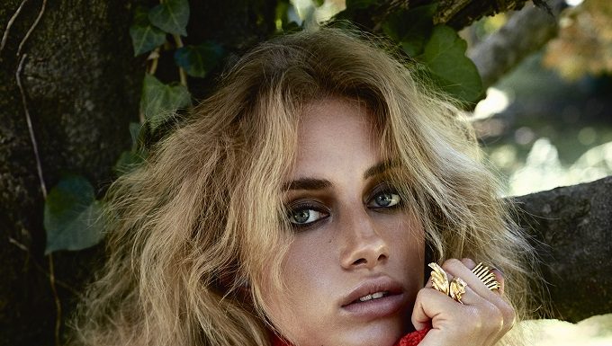 Maja Elmström by Tomás de la Fuente for Telva Magazine Tomás de la Fuente for TELVA MAGAZINE with Maja Elmström