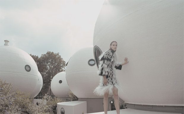 Iris Van Herpen Special by Marie-Fleur Charlesworth Iris Van Herpen Special by Marie-Fleur Charlesworth for ODDA Magazine