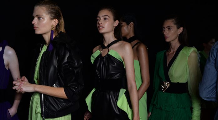 Emanuel Ungaro | Spring Summer 2017 Full Fashion Show Ungaro, Puglisi e la corona ribelle ? @emanuelungaropr #PFW #SS17 #collections