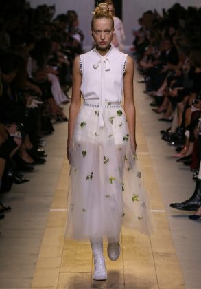 Dior Fashion Show Ready-to-wear Collection Spring Summer 2017 Paris