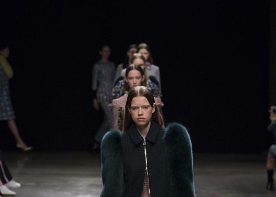 London Fashion Week, l’universo fantastico di Mary Katrantzou London Fashion Week, l'universo fantastico di Mary Katrantzou