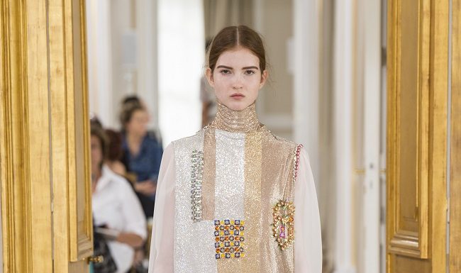 Paris Haute Couture: Schiaparelli e la moderna leggerezza Paris Haute Couture: Schiaparelli e la moderna leggerezza