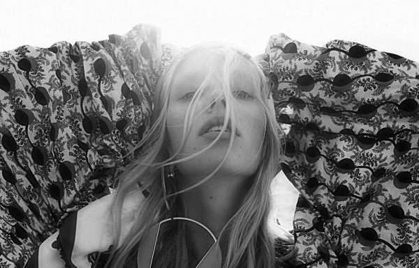 Vogue Netherlands June 2017 Jessie Bloemendaal by Paul Bellaart Vogue Netherlands June 2017 Jessie Bloemendaal by Paul Bellaart fashionpress.it