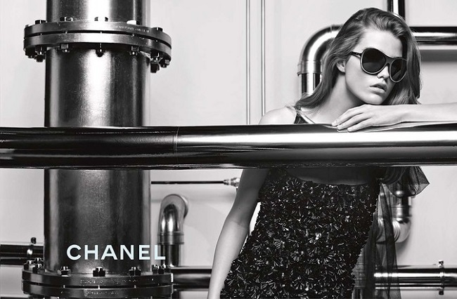 Chanel Fall‑Winter 201718 eyewear campaign.
