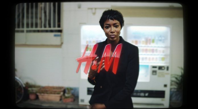 H&M arruola Naomi Campbell per la collezione inverno 2017 H&M arruola Naomi Campbell per la collezione inverno 2017