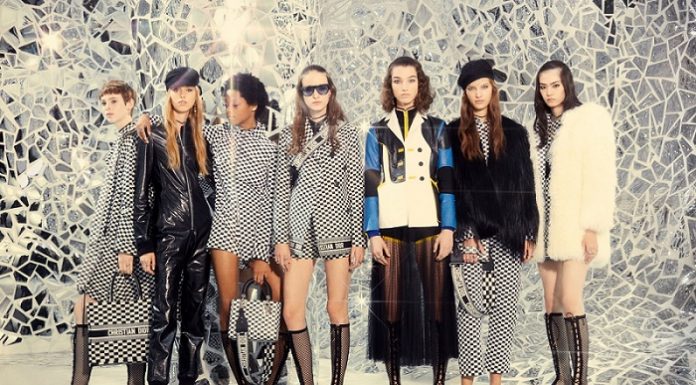 Parigi, Maria Grazia Chiuri stordisce con la collezione Dior Primavera-Estate 2018 Parigi, Maria Grazia Chiuri stordisce con la collezione Dior Primavera-Estate 2018