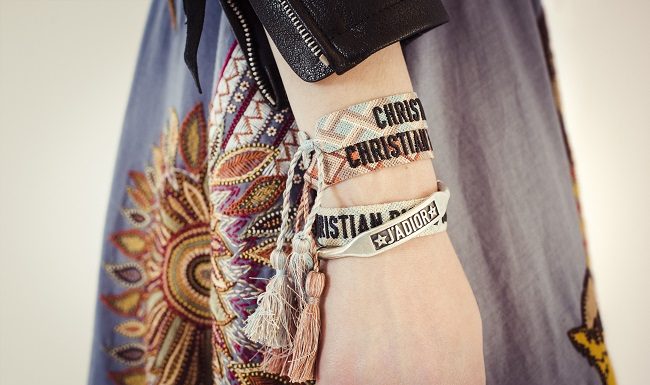 Dior Cruise 2018 – Bracciali J’Adior in cotone Dior Cruise 2018 - bracciali J'Adior in cotone