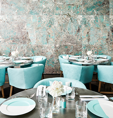 A colazione da Tiffany & Co apre il Blue Box Café allo store di New York
