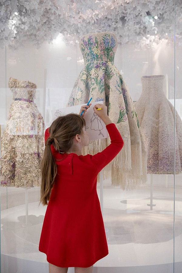 Baby Dior al Museo delle Arti Decorative