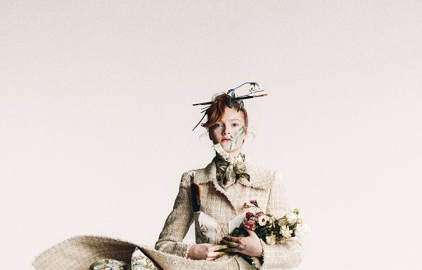 ELLE Turkey November 2017: Mia Gruenwald musa artistica per Hasan Karaarslan ELLE Turkey November 2017 Mia Gruenwald by Hasan Karaarslan for Fashionpress.it