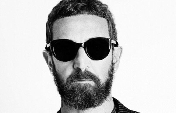 A Palazzo Pitti, tre decadi di moda maschile viste da Stefano Pilati EVOLUZIONE – INVOLUZIONE – RIVOLUZIONE. Tre decadi di moda maschile viste da Stefano Pilati