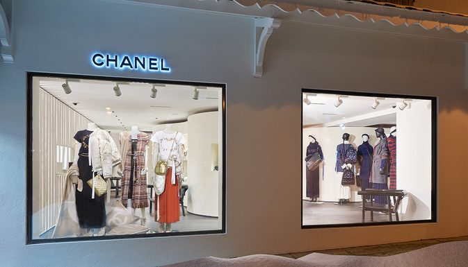 Il pop up store di Chanel a Courchevel Il pop up store di Chanel a Courchevel