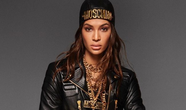 Moschino Gold Fresh Couture è una vera ode alla femminilità Moschino Gold Fresh Fragrance 2017 Ad Campaign