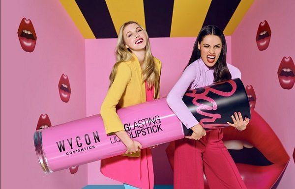 Wycon loves Barbie! Wycon loves Barbie!