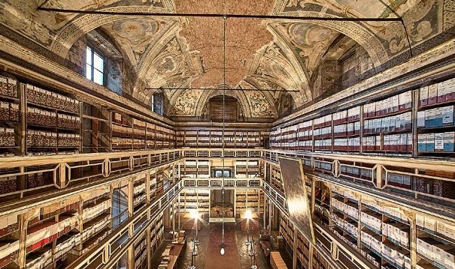 Apertura dell’Archivio Storico e Sepolcreto della Ca’ Granda Apertura dell'Archivio Storico e Sepolcreto della Ca' Granda