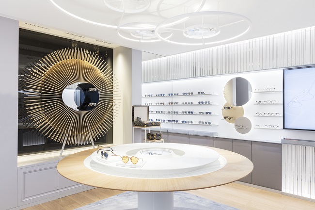 Dior opens an eyewear boutique