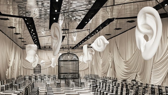 Dior Haute Couture: Scenografia Dior Haute Couture: Scenografia