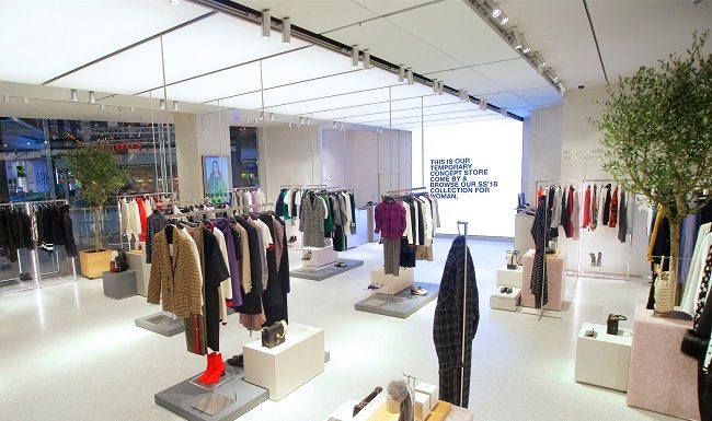 Zara apre a Londra un pop-up store dedicato allo shopping online Zara apre a Londra un pop-up store dedicato allo shopping online
