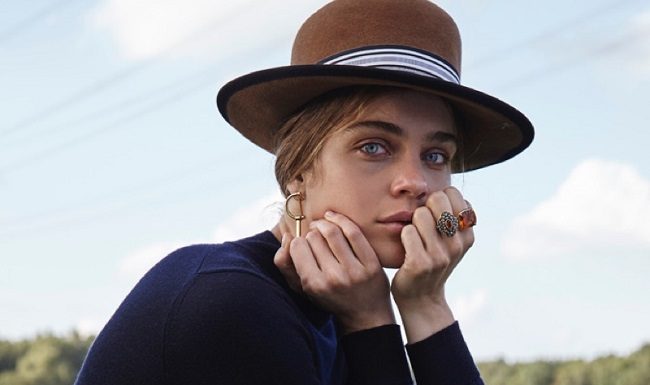 Kim Noorda for L’Officiel Netherlands by Nicky Onderwater Kim Noorda is a ‘Mad Hatter’ for L’Officiel Netherlands by Nicky Onderwater