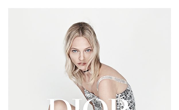 Dior SS18 Ad Campaign video con la modella Sasha Pivovarova Dior SS18 Ad Campaign video con la modella Sasha Pivovarova