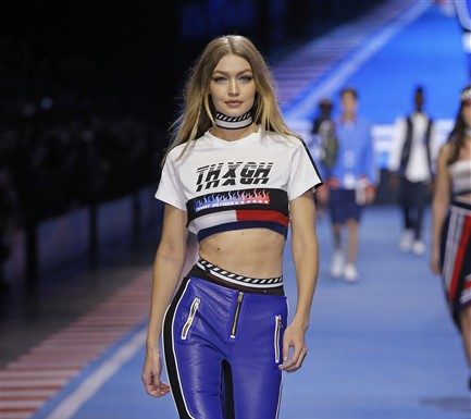 Tommy Hilfiger Brings TommyNow Drive to Milan #TOMMYNOW la sfilata di Tommy Hilfiger alla Milano Fashion Week FASHIONPRESS.IT
