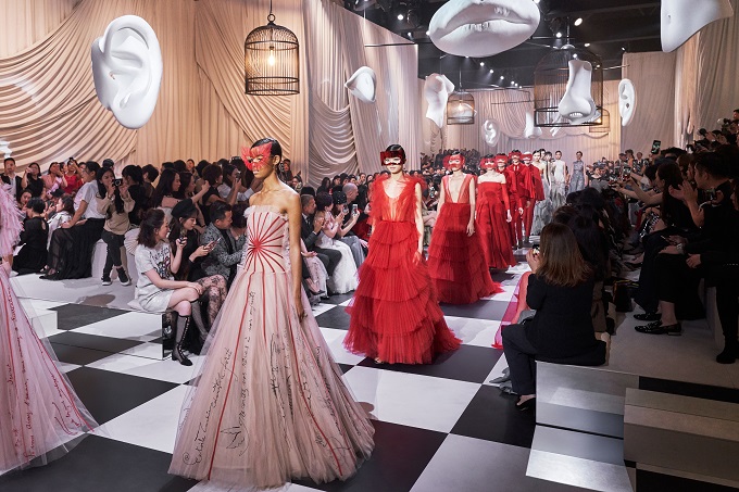 Dior porta la Haute Couture a Shanghai