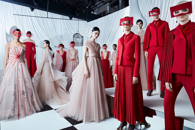 Dior, collezione Haute Couture primavera-estate 2018 a Shanghai