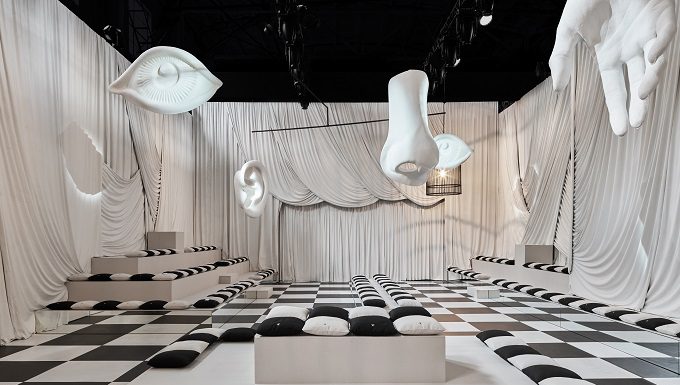 Illusioni ottiche e curiosità oniriche chez Dior
