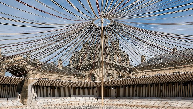 Le Grandes Écuries de Chantilly, uno scenario reale per la sfilata Dior Cruise 2019 Le Grandes Ecuries de Chantilly, uno scenario reale per la sfilata Dior Cruise 2019