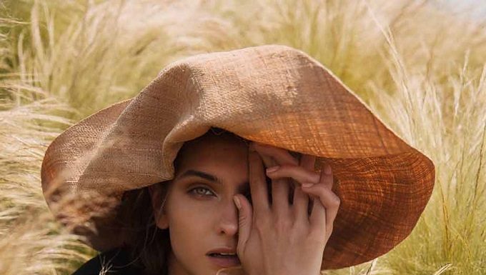 Glow Magazine Summer 2018 Maria Khlyvniuk by Mara Lazaridou Glow Magazine Summer 2018 Maria Khlyvniuk by Mara Lazaridou fashionpress.it