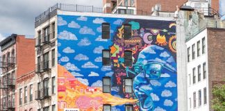 #GucciArtWall presenting murals in diverse cities dedicated to World Refugee Day.