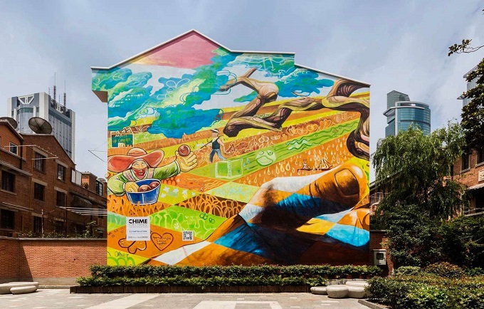 #GucciArtWall presenting murals in diverse cities dedicated to World Refugee Day.