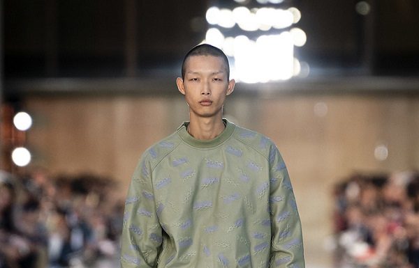 Milano Moda Uomo: I volumi senza peso di Ermenegildo Zegna Milano Moda Uomo I volumi senza peso di Ermenegildo Zegna fashionpress.it