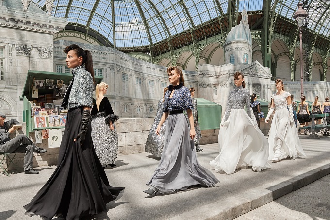 Chanel Fall Winter 2018/19 Haute Couture Collection High Profile