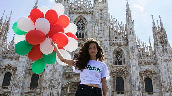 La capsule collection Alitalia di Alberta Ferretti Summer essential Alitalia capsule collection