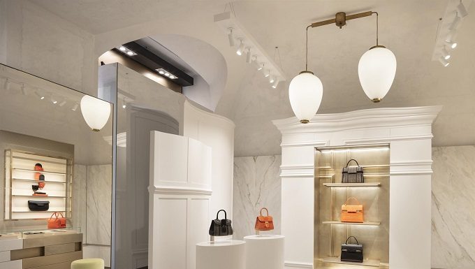 Delvaux apre a Milano la prima boutique italiana