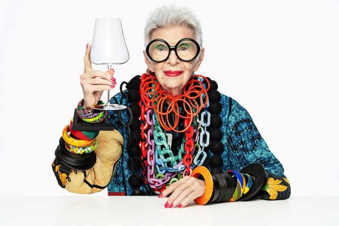 Il marchio di design globale Nude annuncia la nuova partnership con l'icona di stile Iris Apfel