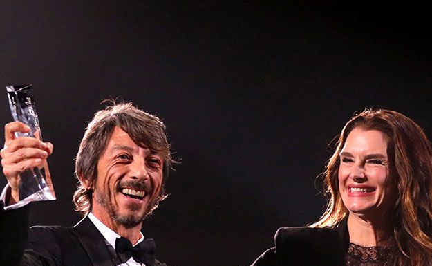 Pierpaolo Piccioli eletto Designer of the Year ai Fashion Awards 2018 Pierpaolo Piccioli eletto Designer of the Year ai Fashion Awards 2018