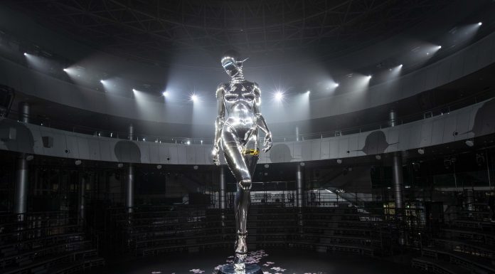 Kim Jones Channels Hajime Sorayama’s Sexy Robots for Dior’s Pre-Fall 2019 Kim Jones Channels Hajime Sorayama