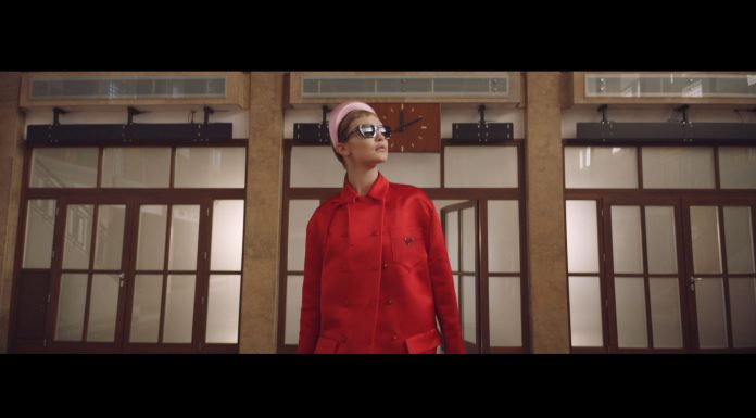 Prada presenta i film della campagna pubblicitaria Prada Donna P/E 2019 Prada presenta i film della campagna pubblicitaria Prada Donna P/E 2019