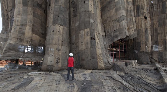 Fondazione Nicola Trussardi | Ibrahim Mahama – A FRIEND Ibrahim Mahama, Silence between the lines, Ahenema Kokoben, Kumasi, 2015, Kumasi, Ghana, installation view