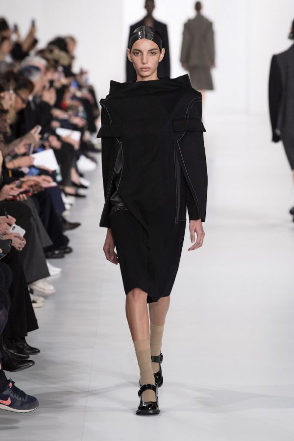 Maison Margiela AW19 offered up an antidote to digital overload - fashionpress.it