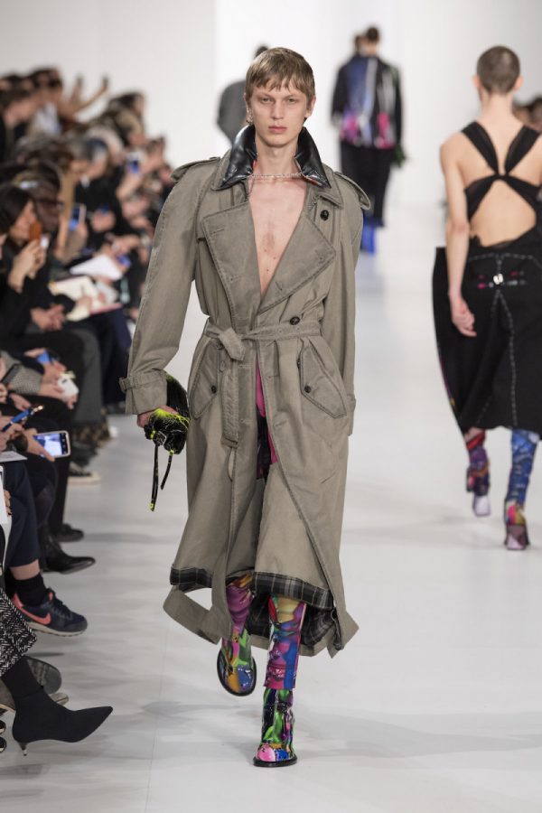 Maison Margiela AW19 offered up an antidote to digital overload - fashionpress.it