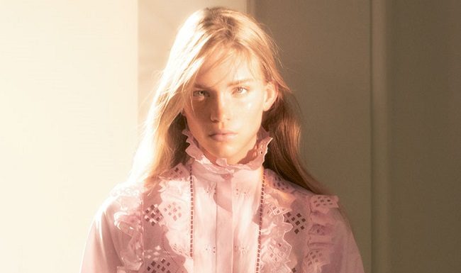Rebecca Leigh Longendyke Models Alberta Ferretti SS19 Collection Rebecca Leigh Longendyke Models Alberta Ferretti SS19 Collection