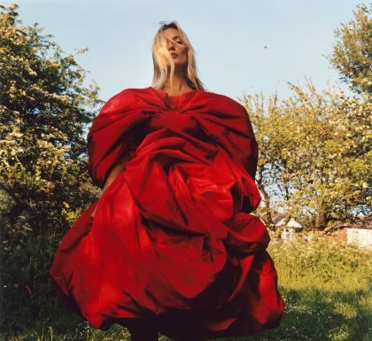 Alexander McQueen Fall 2019 Adv by Jamie Hawkesworth and M/M (Paris) Alexander McQueen Fall 2019 Adv by Jamie Hawkesworth and MM (Paris)